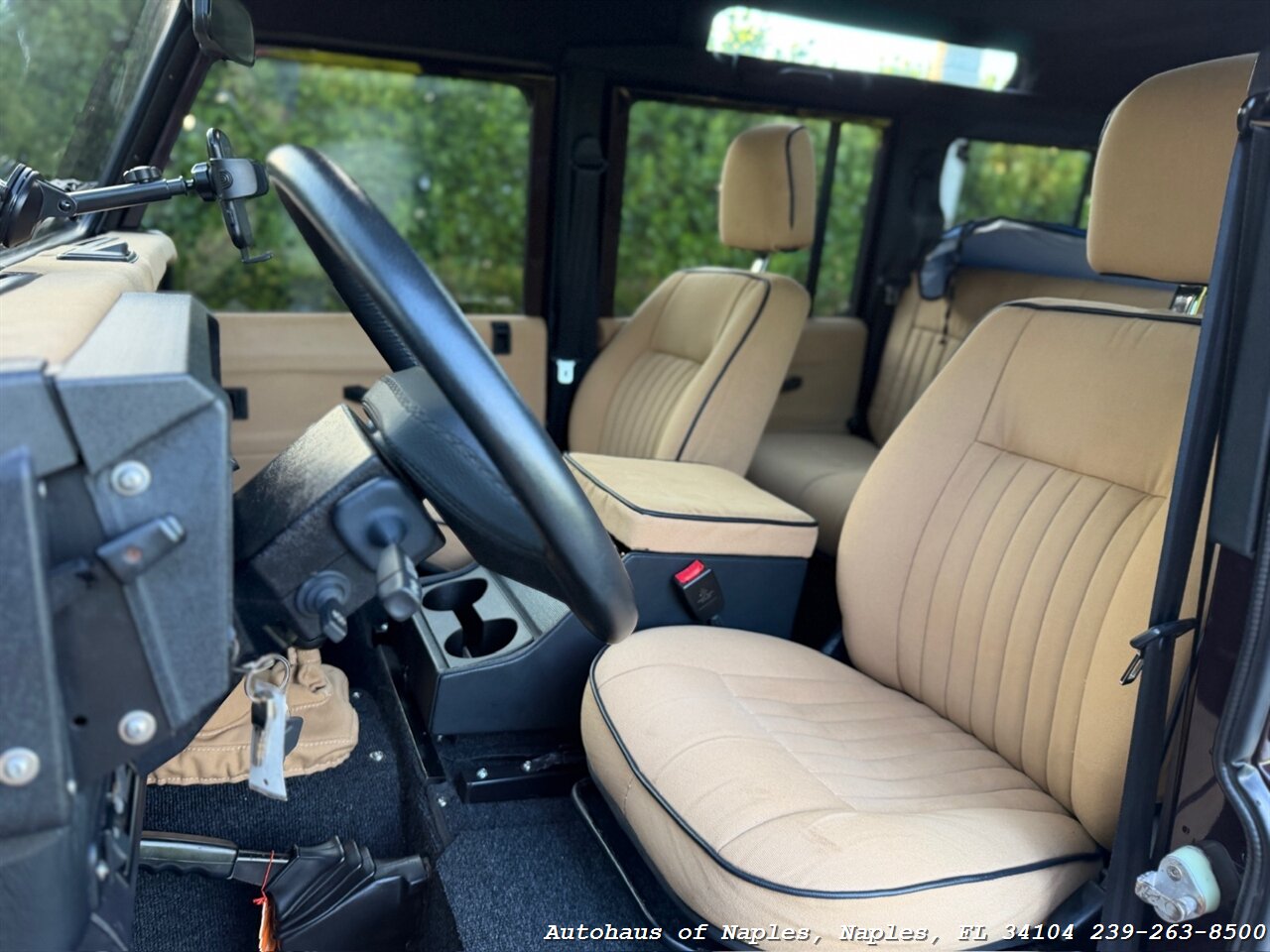 1997 Land Rover Defender 110   - Photo 46 - Naples, FL 34104