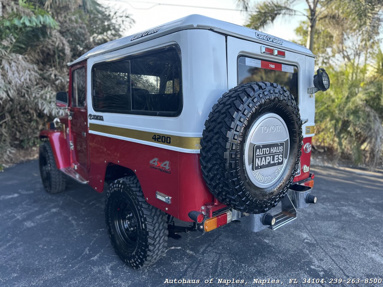 1960 Toyota Land Cruiser FJ25   - Photo 12 - Naples, FL 34104