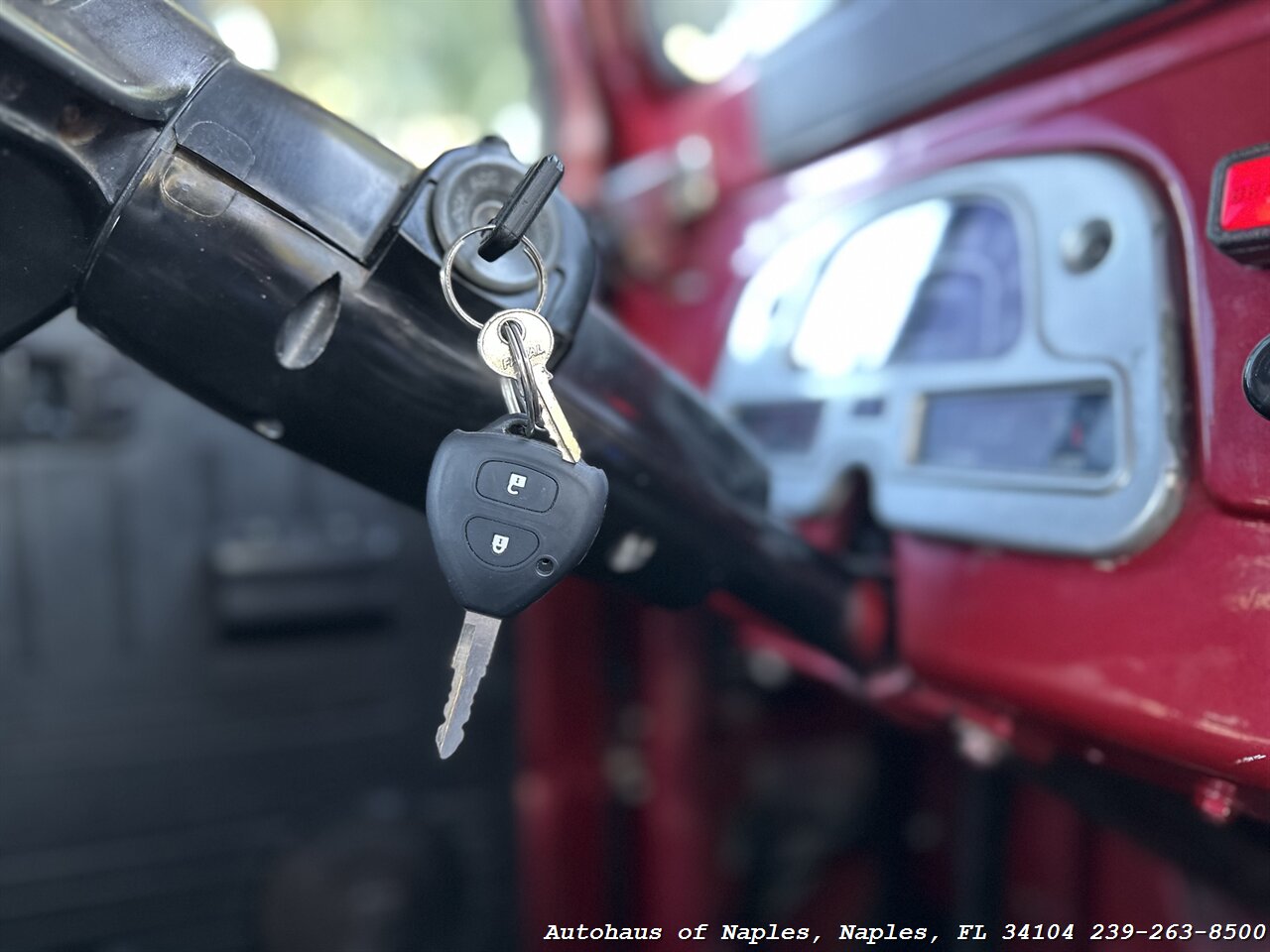 1960 Toyota Land Cruiser FJ25   - Photo 40 - Naples, FL 34104