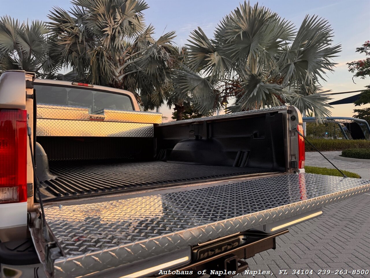 1997 Ford F-250 XL - Photo 8 - Naples, FL 34104