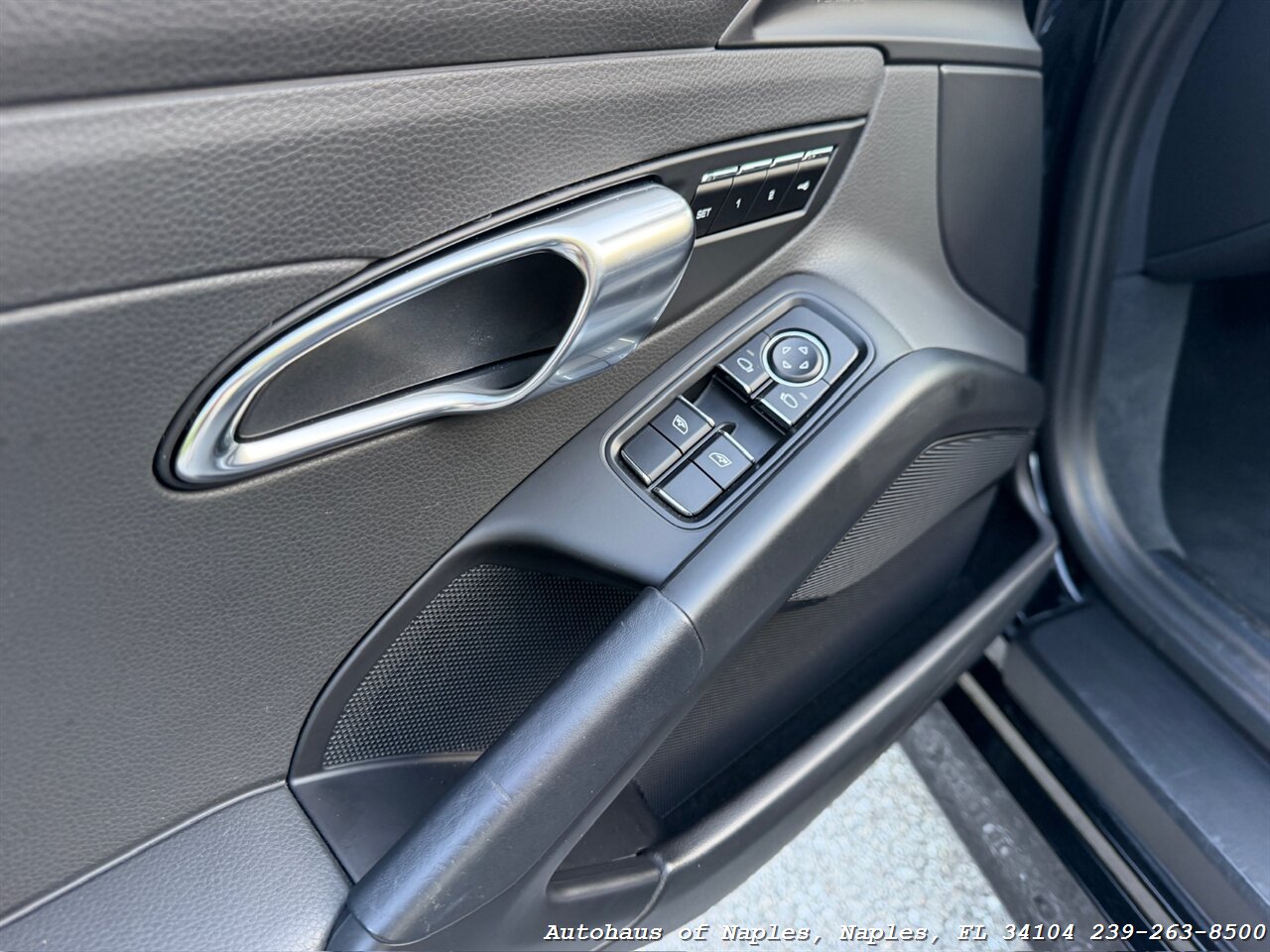 2015 Porsche Boxster   - Photo 49 - Naples, FL 34104