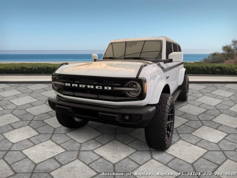 2021 Ford Bronco   - Photo 2 - Naples, FL 34104