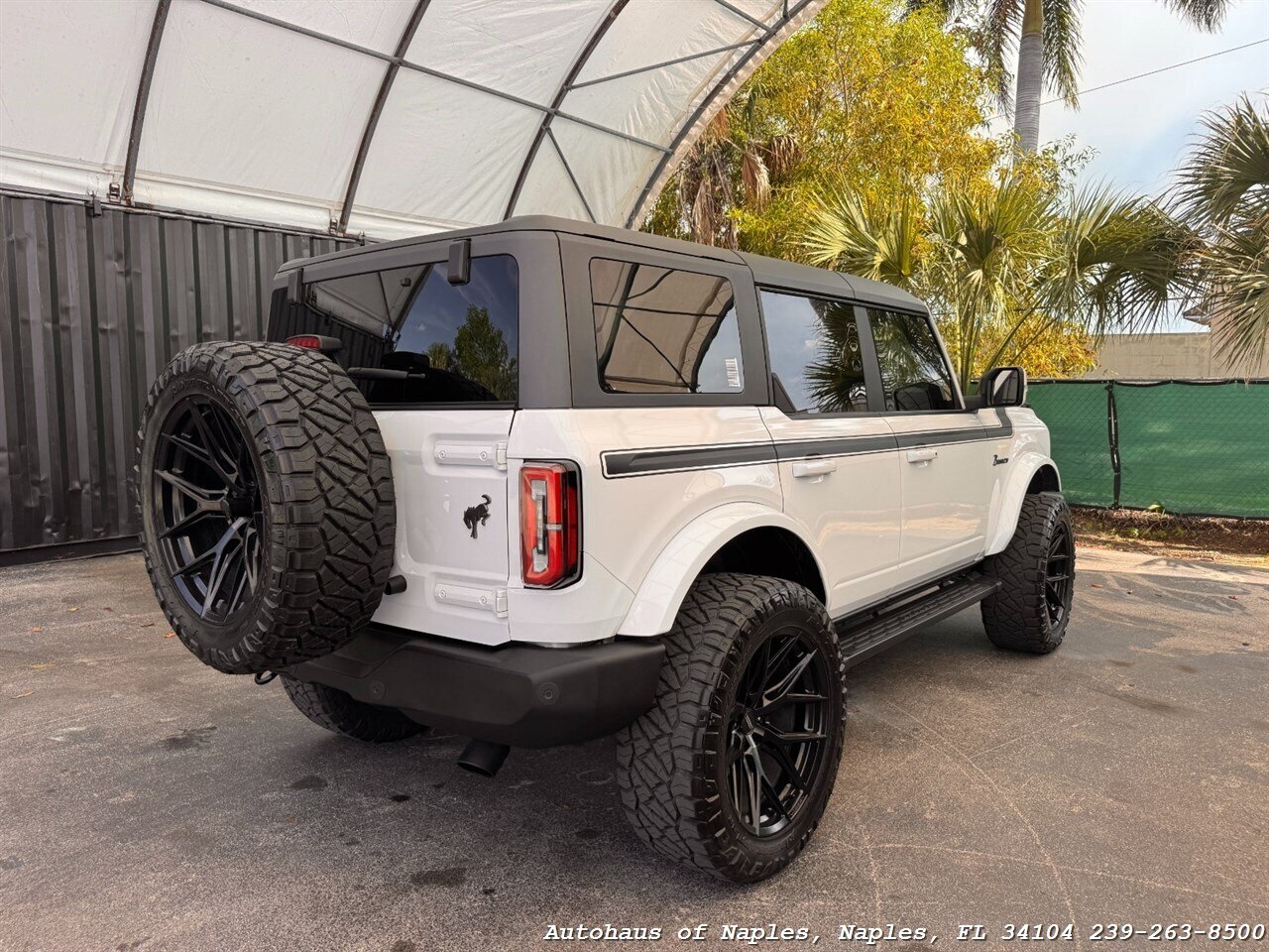 2021 Ford Bronco - Photo 6 - Naples, FL 34104