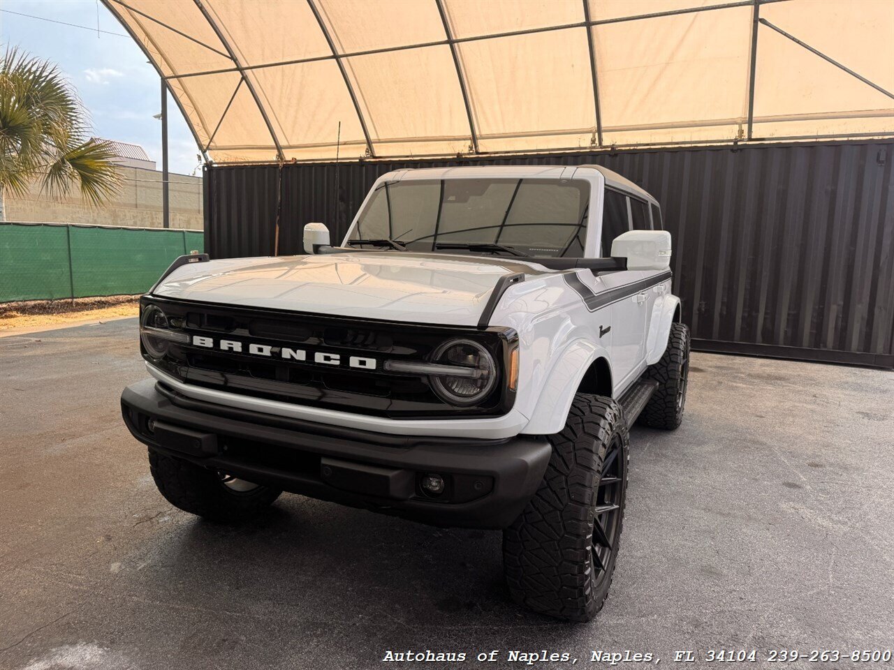 2021 Ford Bronco - Photo 2 - Naples, FL 34104