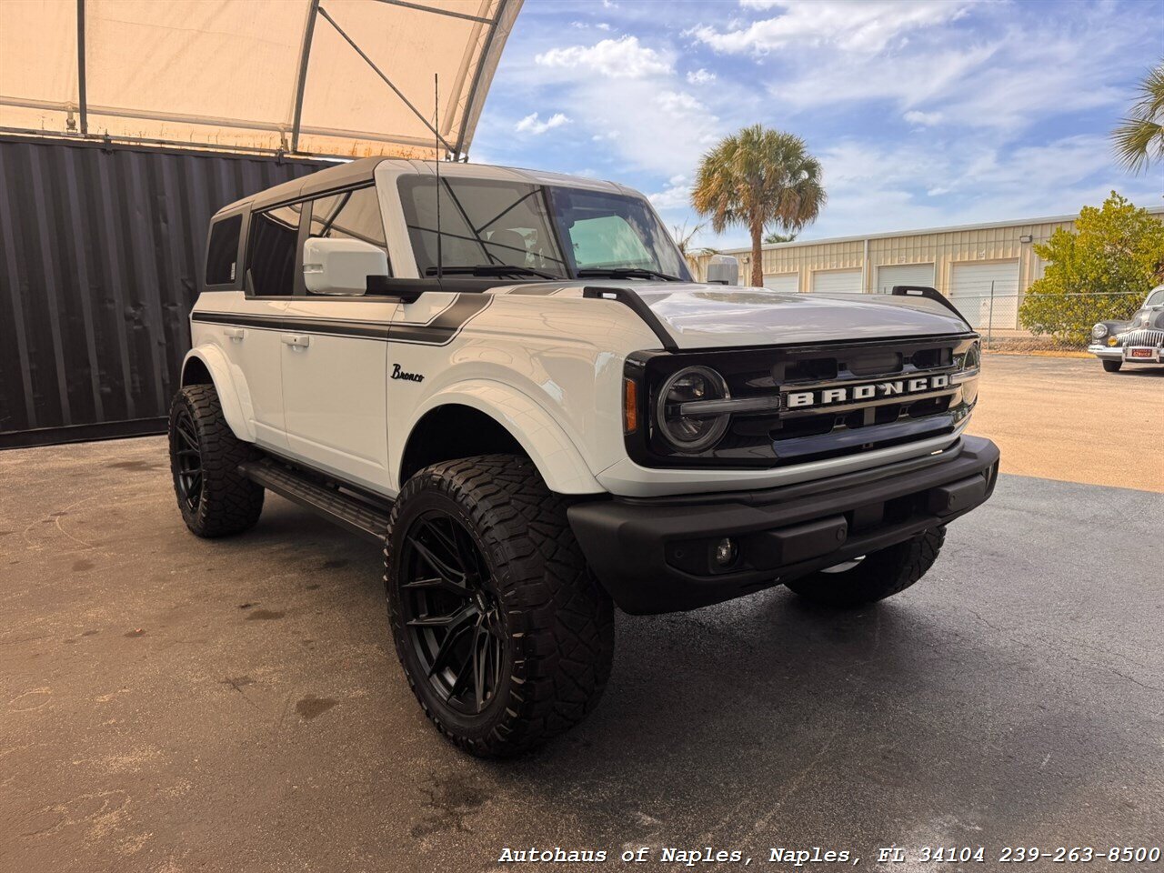 2021 Ford Bronco   - Photo 1 - Naples, FL 34104
