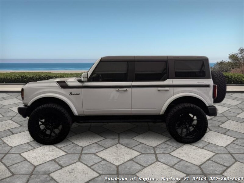 2021 Ford Bronco   - Photo 4 - Naples, FL 34104