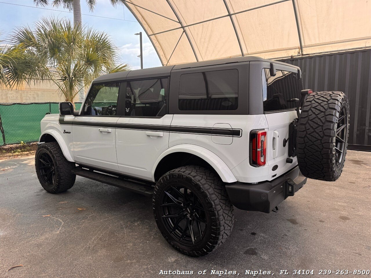 2021 Ford Bronco - Photo 7 - Naples, FL 34104