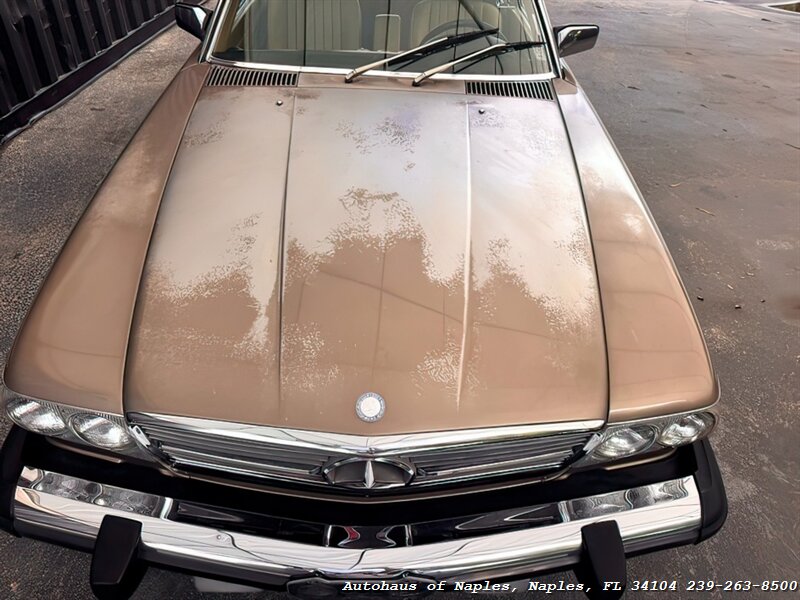 1986 Mercedes-Benz 560-Class 560 SL   - Photo 10 - Naples, FL 34104