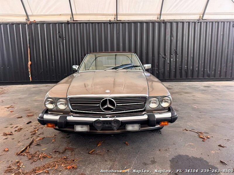 1986 Mercedes-Benz 560-Class 560 SL   - Photo 3 - Naples, FL 34104
