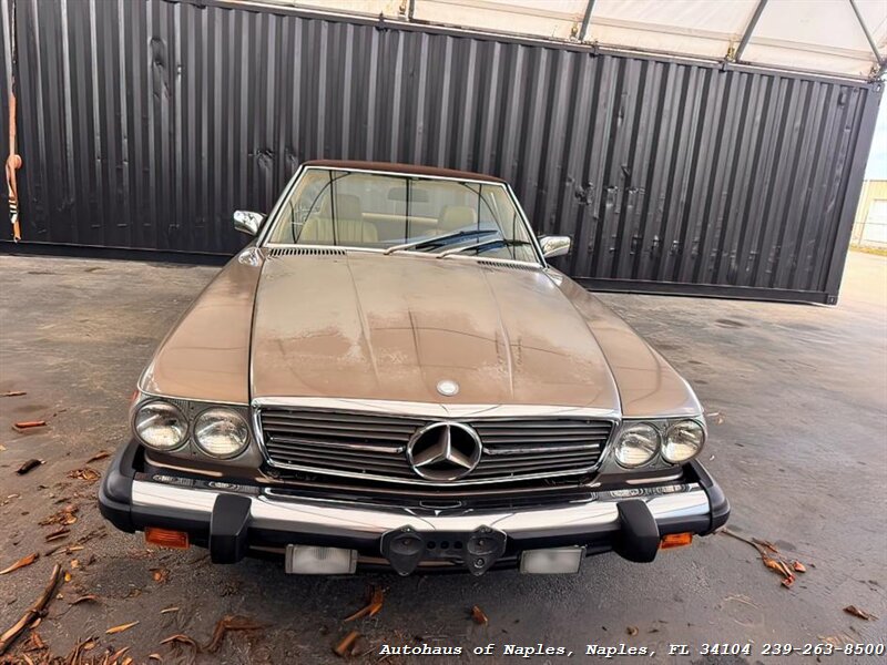 1986 Mercedes-Benz 560-Class 560 SL   - Photo 4 - Naples, FL 34104