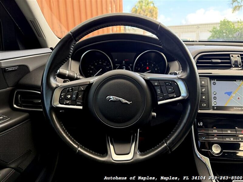2018 Jaguar XE 25t Prestige   - Photo 38 - Naples, FL 34104