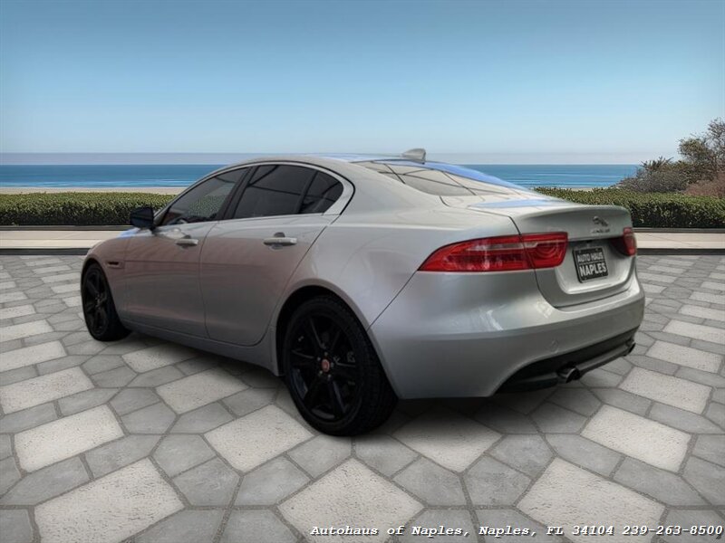 2018 Jaguar XE 25t Prestige - Photo 6 - Naples, FL 34104
