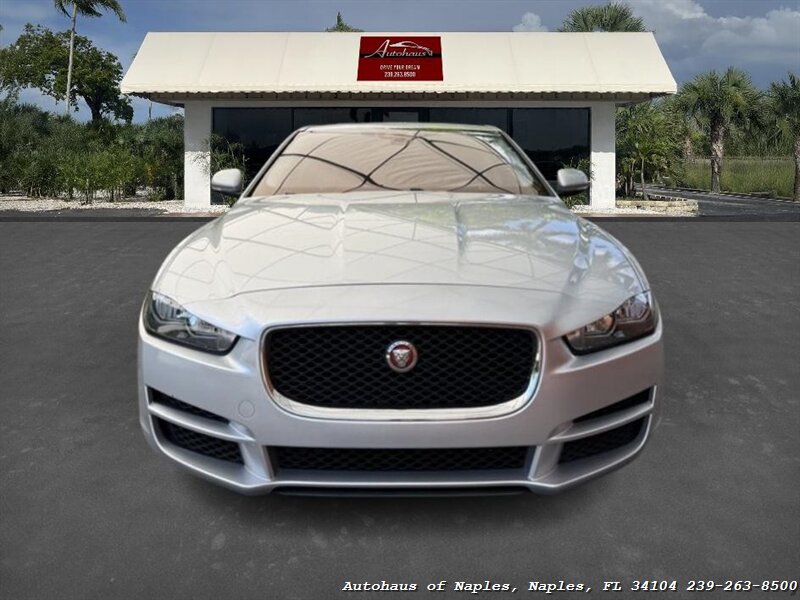 2018 Jaguar XE 25t Prestige   - Photo 3 - Naples, FL 34104