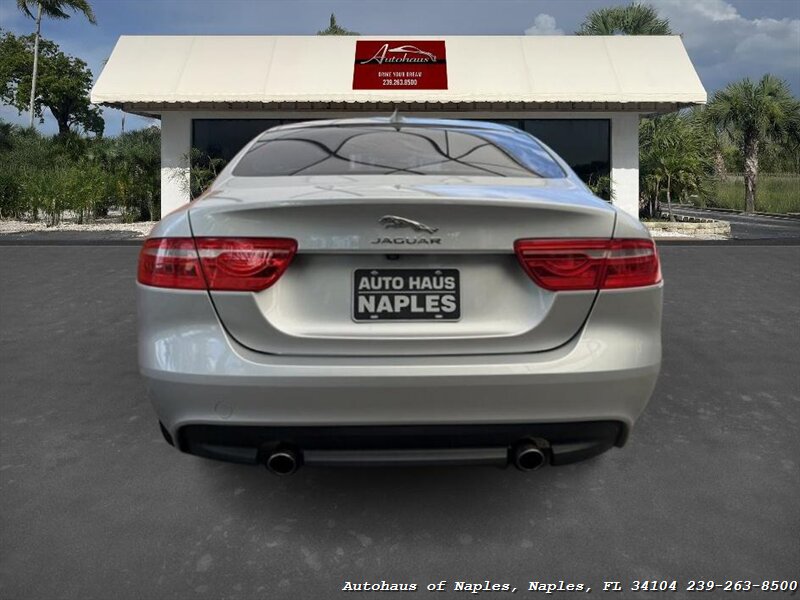 2018 Jaguar XE 25t Prestige   - Photo 7 - Naples, FL 34104