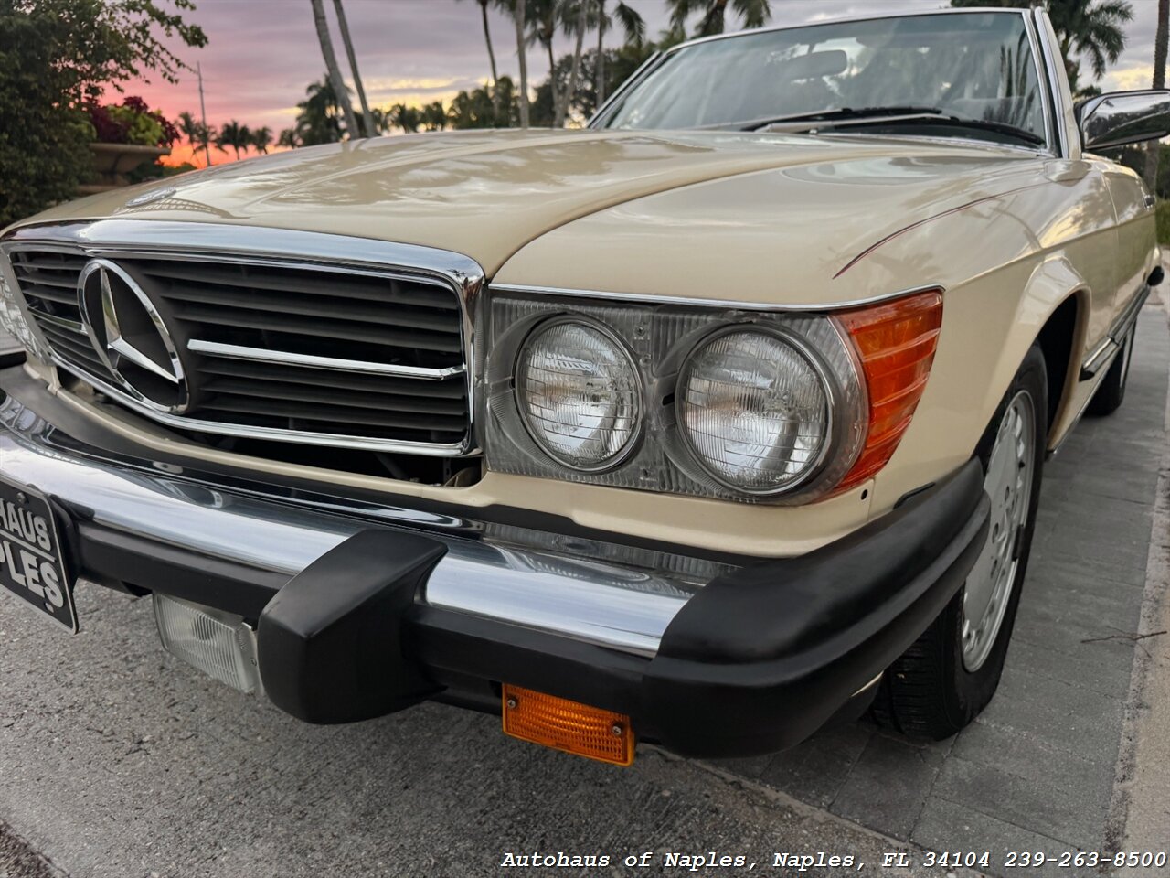 1988 Mercedes-Benz 560 SL - Photo 13 - Naples, FL 34104