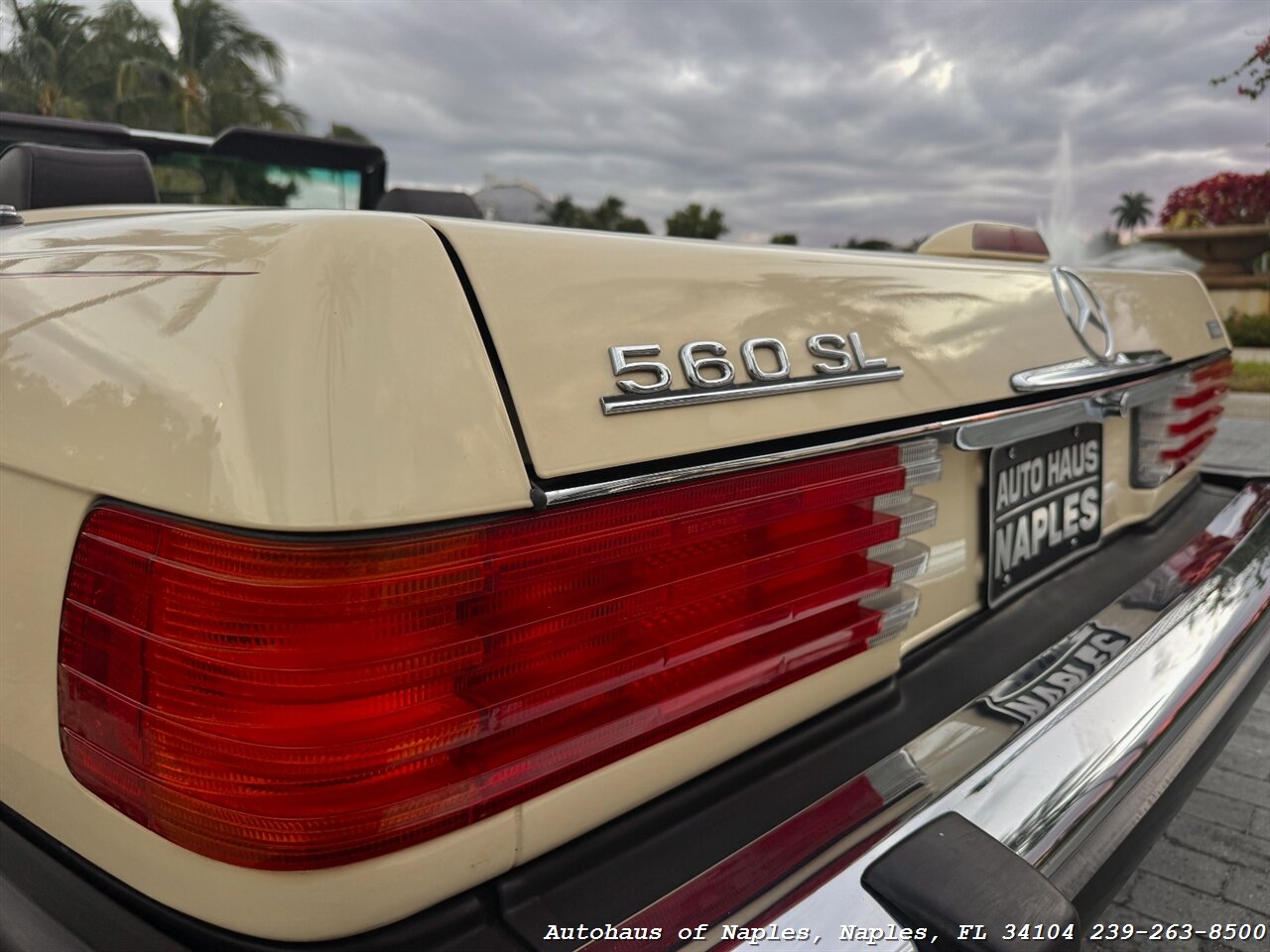 1988 Mercedes-Benz 560 SL - Photo 20 - Naples, FL 34104
