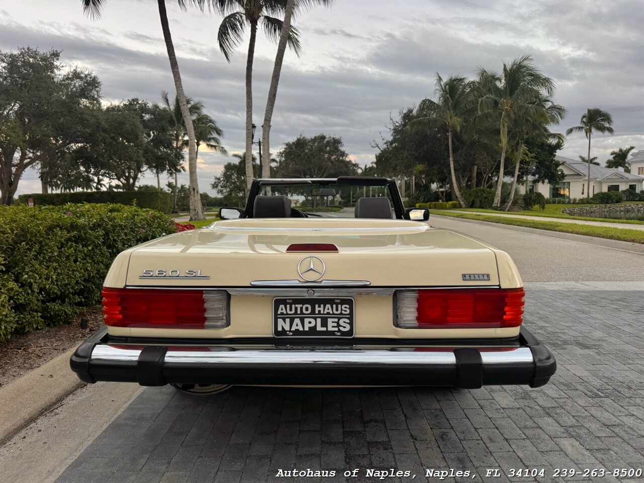1988 Mercedes-Benz 560 SL - Photo 10 - Naples, FL 34104