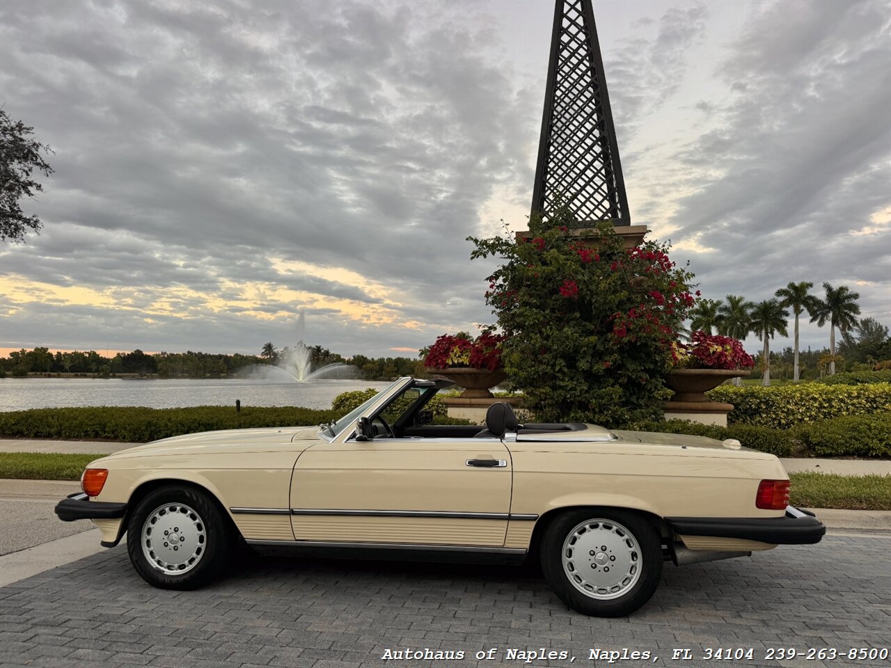 1988 Mercedes-Benz 560 SL - Photo 25 - Naples, FL 34104
