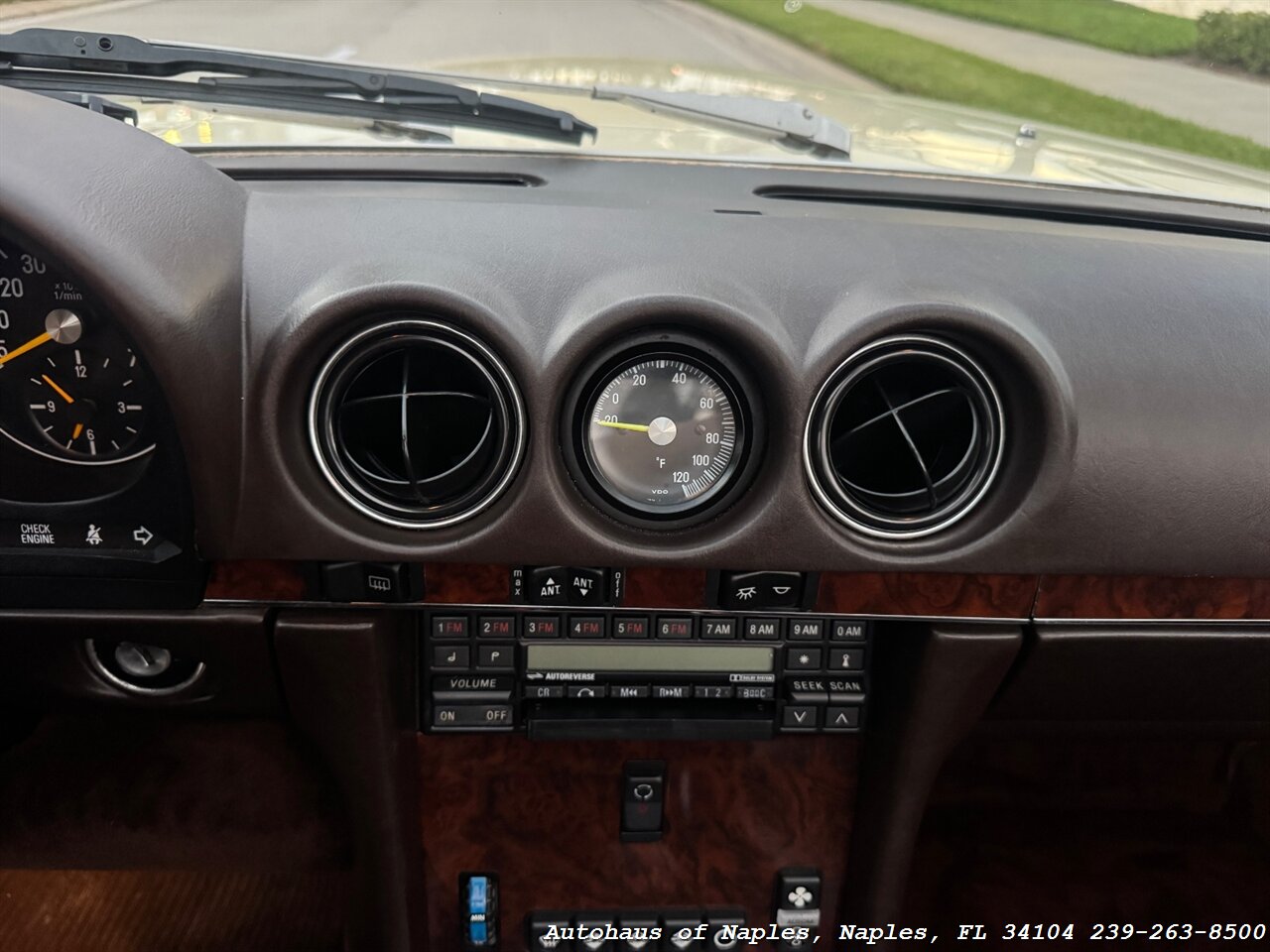 1988 Mercedes-Benz 560 SL - Photo 39 - Naples, FL 34104