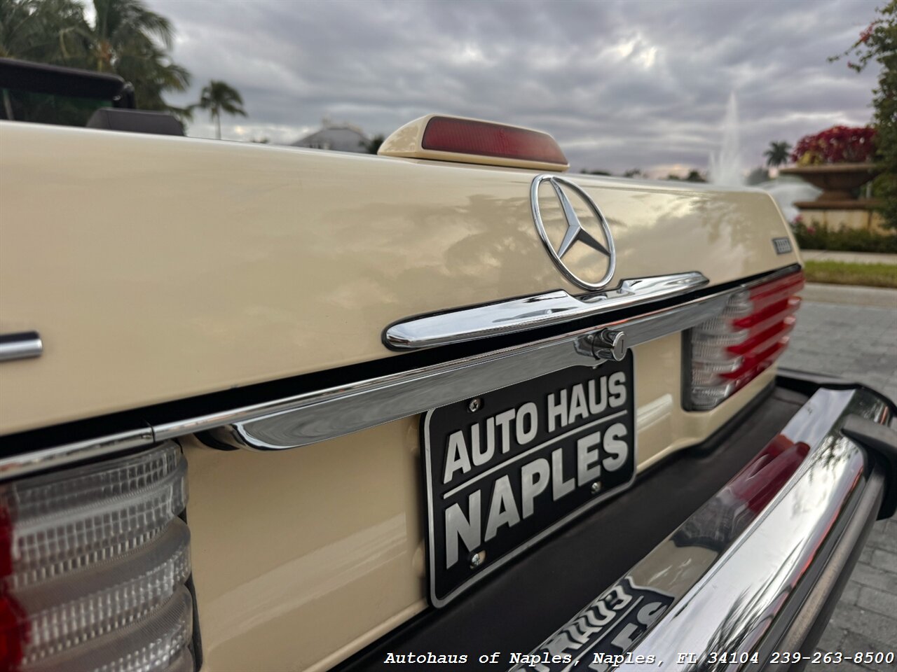 1988 Mercedes-Benz 560 SL - Photo 21 - Naples, FL 34104
