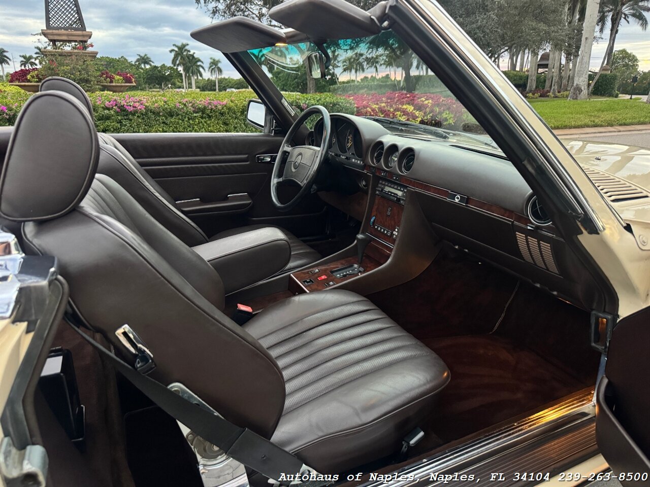 1988 Mercedes-Benz 560 SL - Photo 44 - Naples, FL 34104