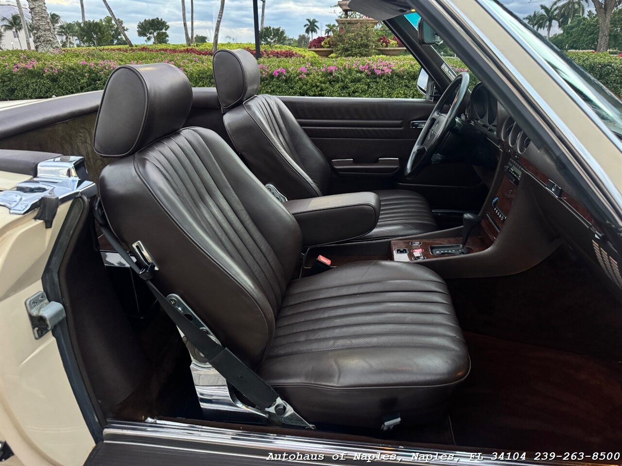 1988 Mercedes-Benz 560 SL - Photo 45 - Naples, FL 34104