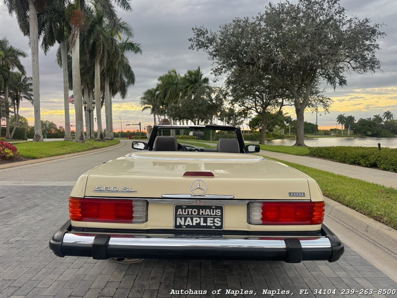 1988 Mercedes-Benz 560 SL - Photo 28 - Naples, FL 34104