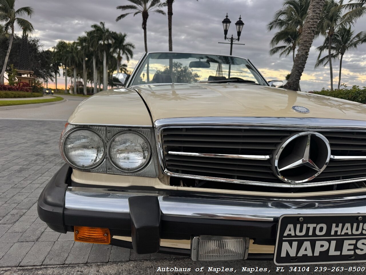 1988 Mercedes-Benz 560 SL - Photo 17 - Naples, FL 34104