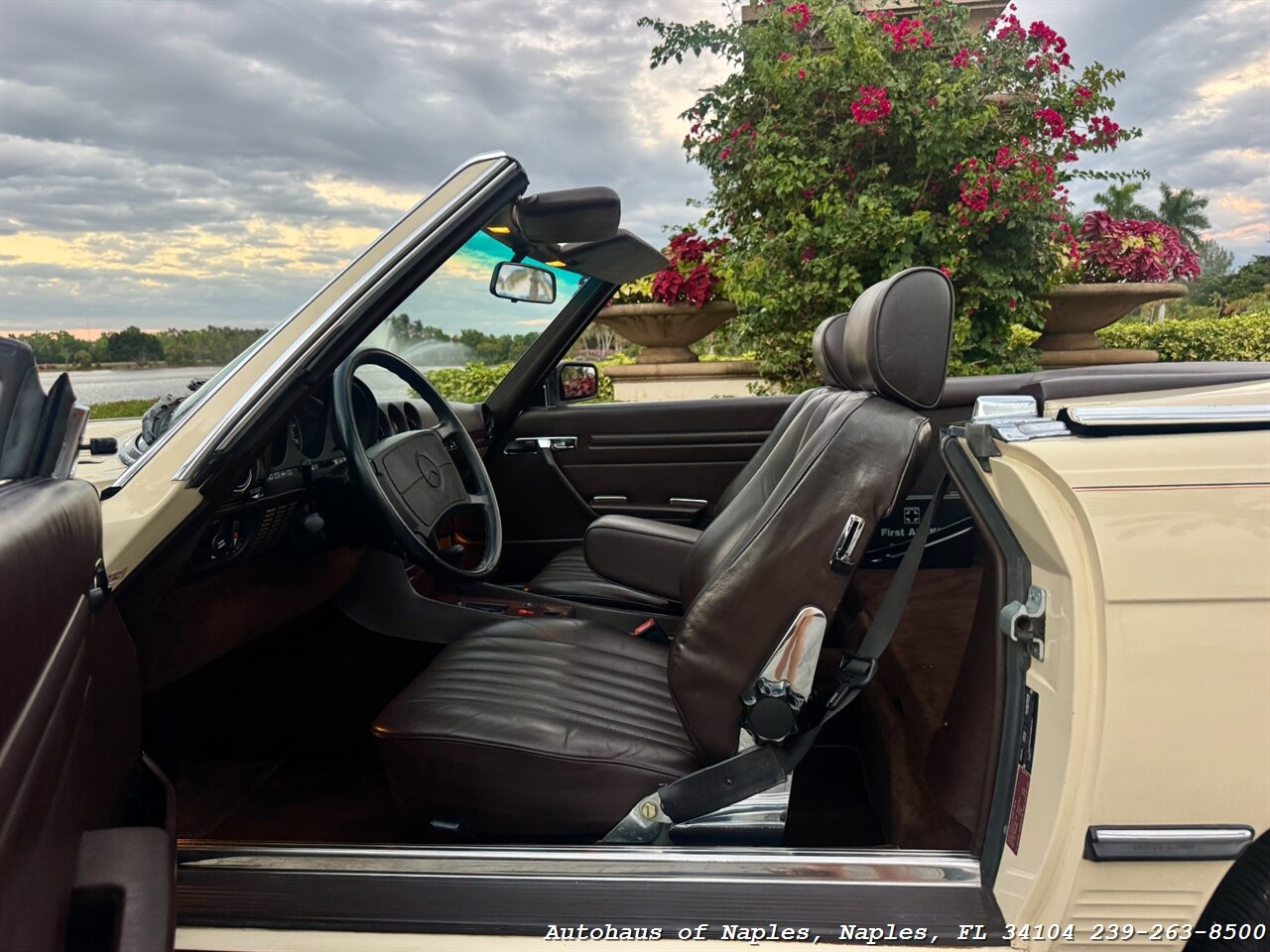 1988 Mercedes-Benz 560 SL - Photo 31 - Naples, FL 34104