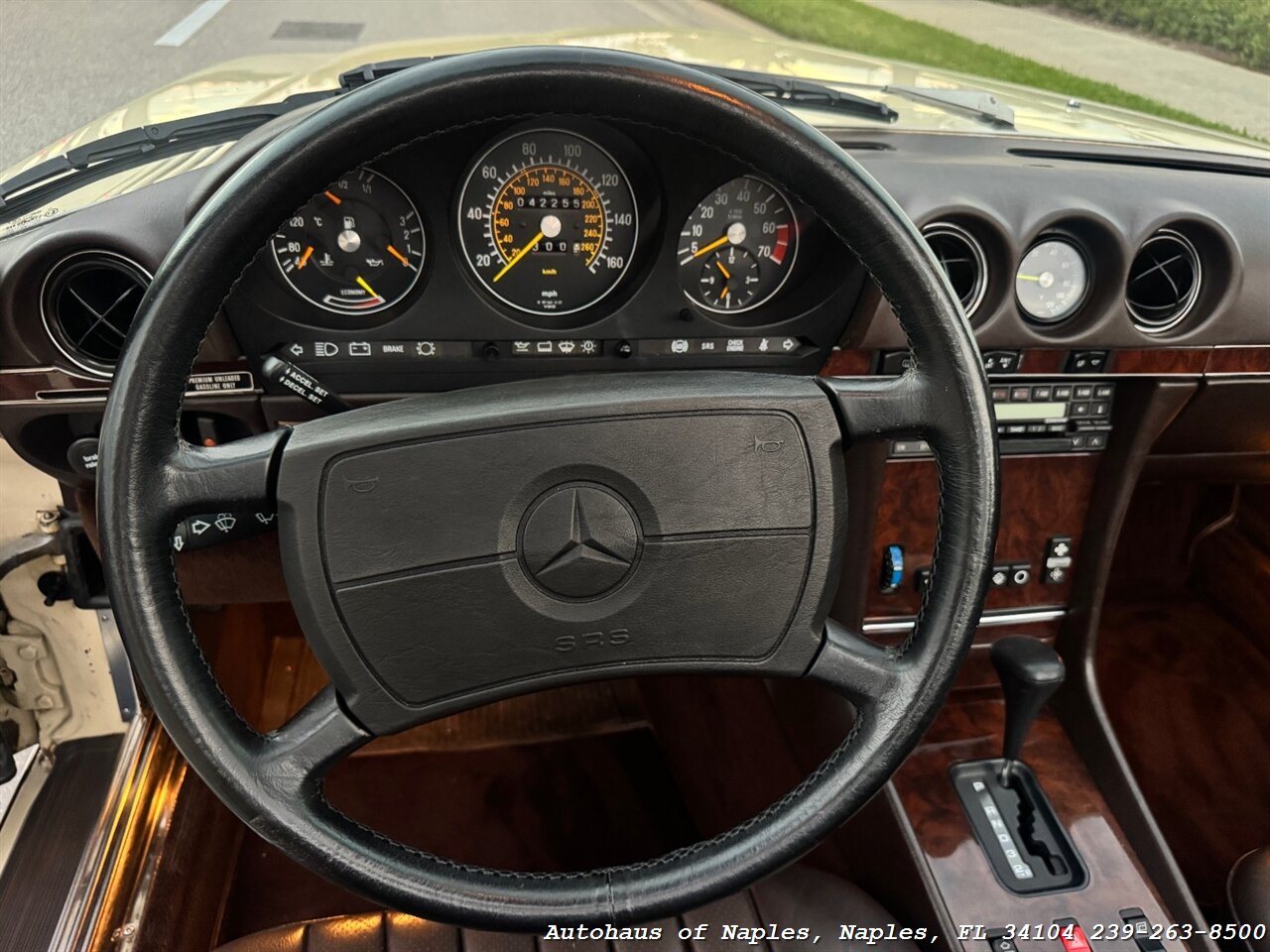 1988 Mercedes-Benz 560 SL - Photo 37 - Naples, FL 34104