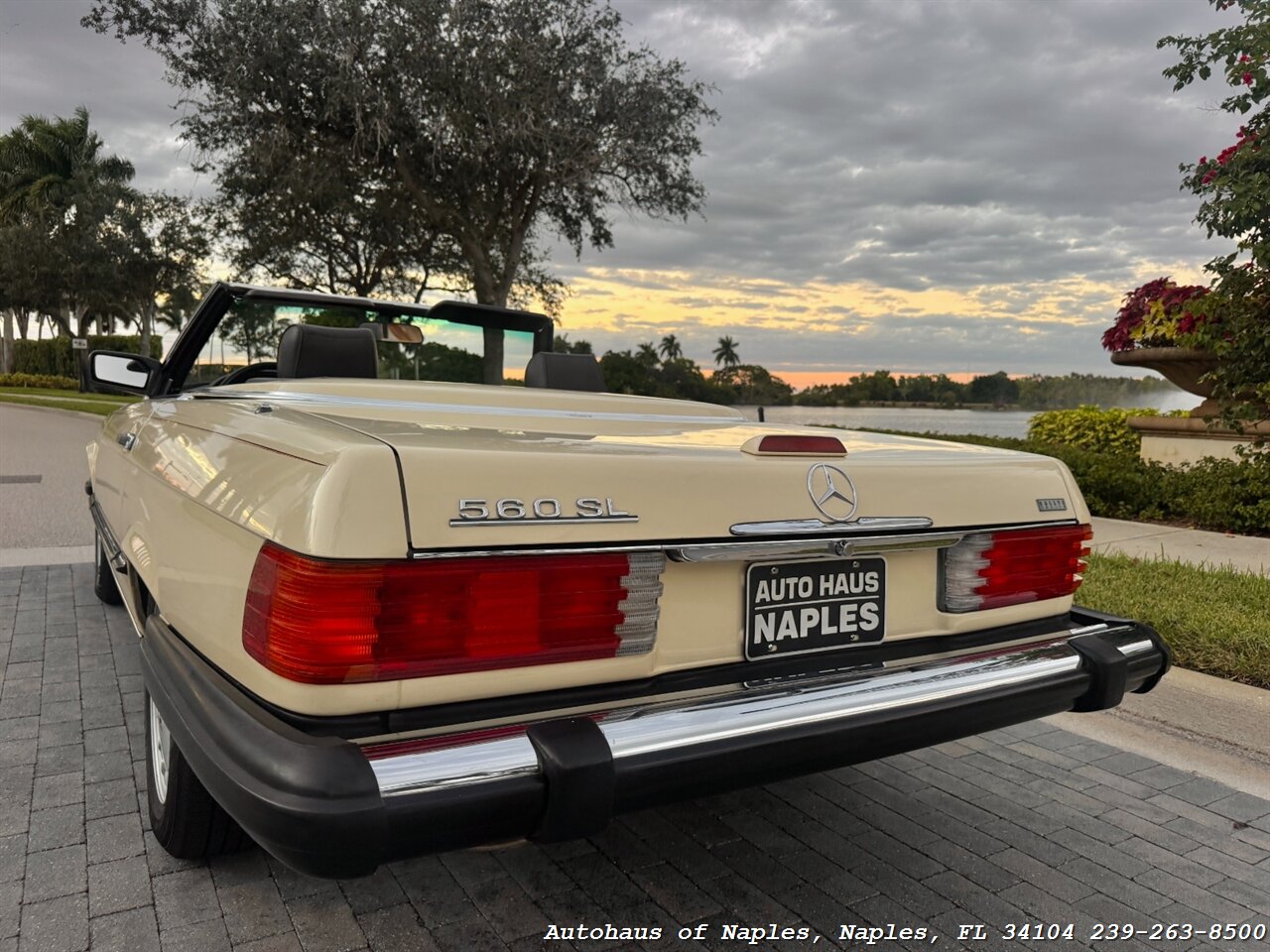 1988 Mercedes-Benz 560 SL - Photo 29 - Naples, FL 34104