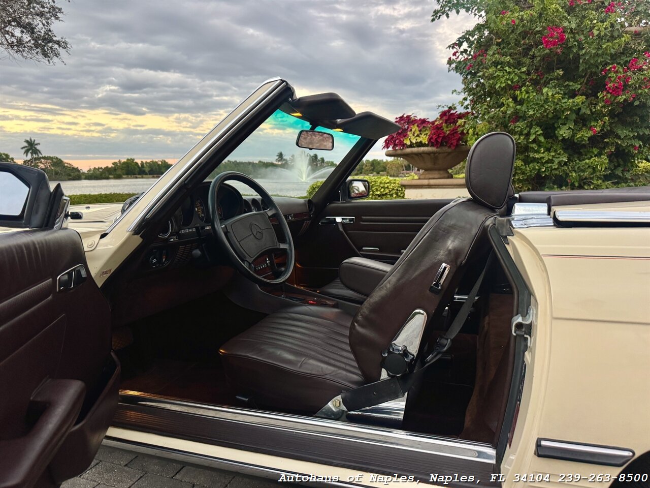1988 Mercedes-Benz 560 SL - Photo 32 - Naples, FL 34104