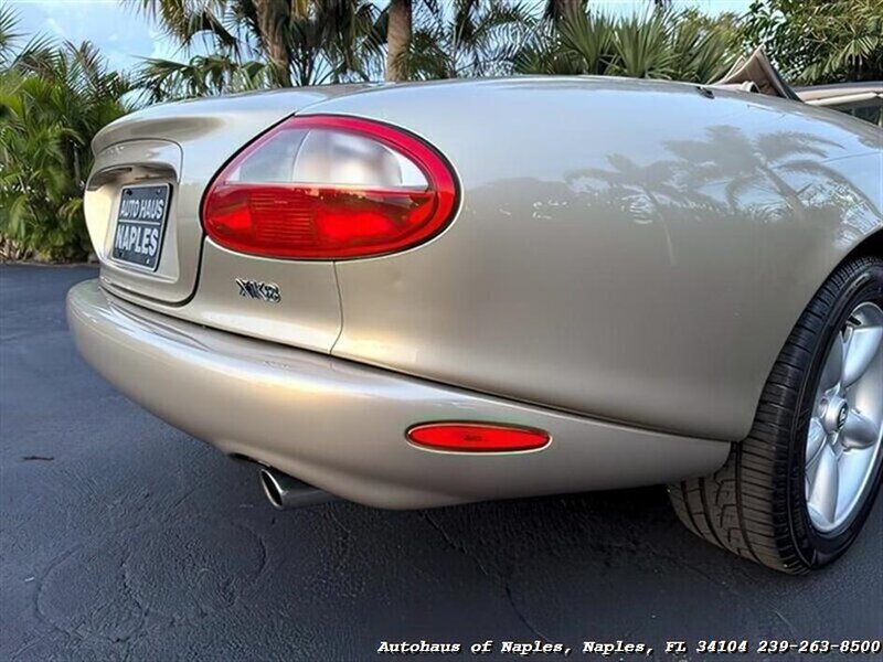 1998 Jaguar XK8 - Photo 16 - Naples, FL 34104
