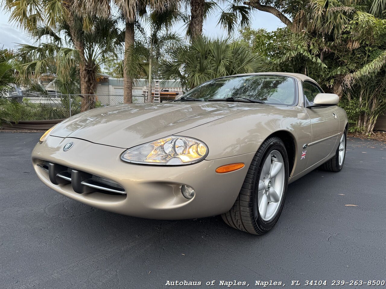 1998 Jaguar XK8   - Photo 1 - Naples, FL 34104