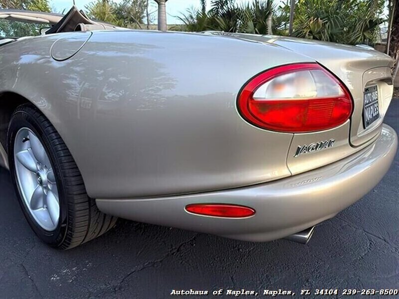 1998 Jaguar XK8 - Photo 17 - Naples, FL 34104