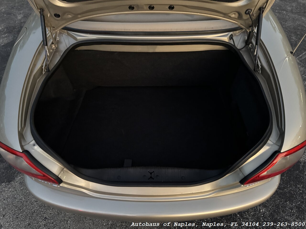1998 Jaguar XK8 XK8   - Photo 33 - Naples, FL 34104