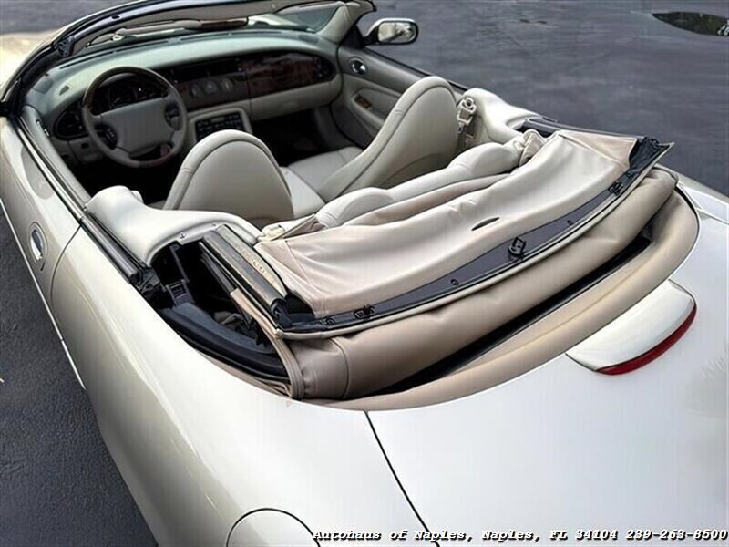 1998 Jaguar XK8 - Photo 22 - Naples, FL 34104