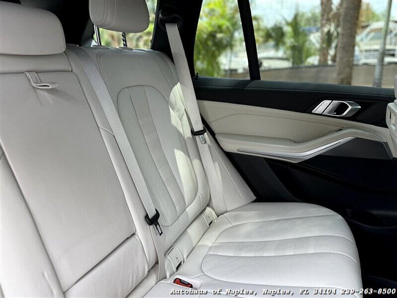 2022 BMW X5 sDrive40i - Photo 53 - Naples, FL 34104