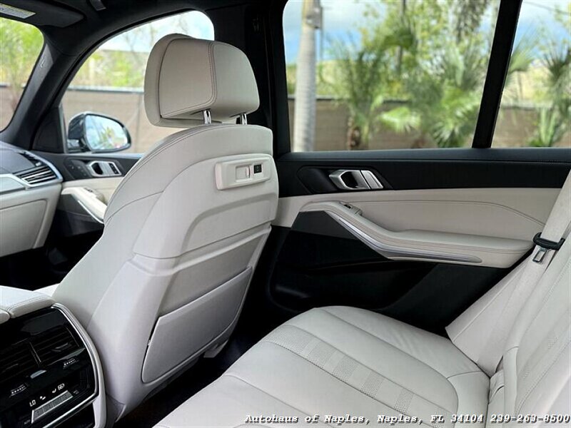 2022 BMW X5 sDrive40i - Photo 42 - Naples, FL 34104