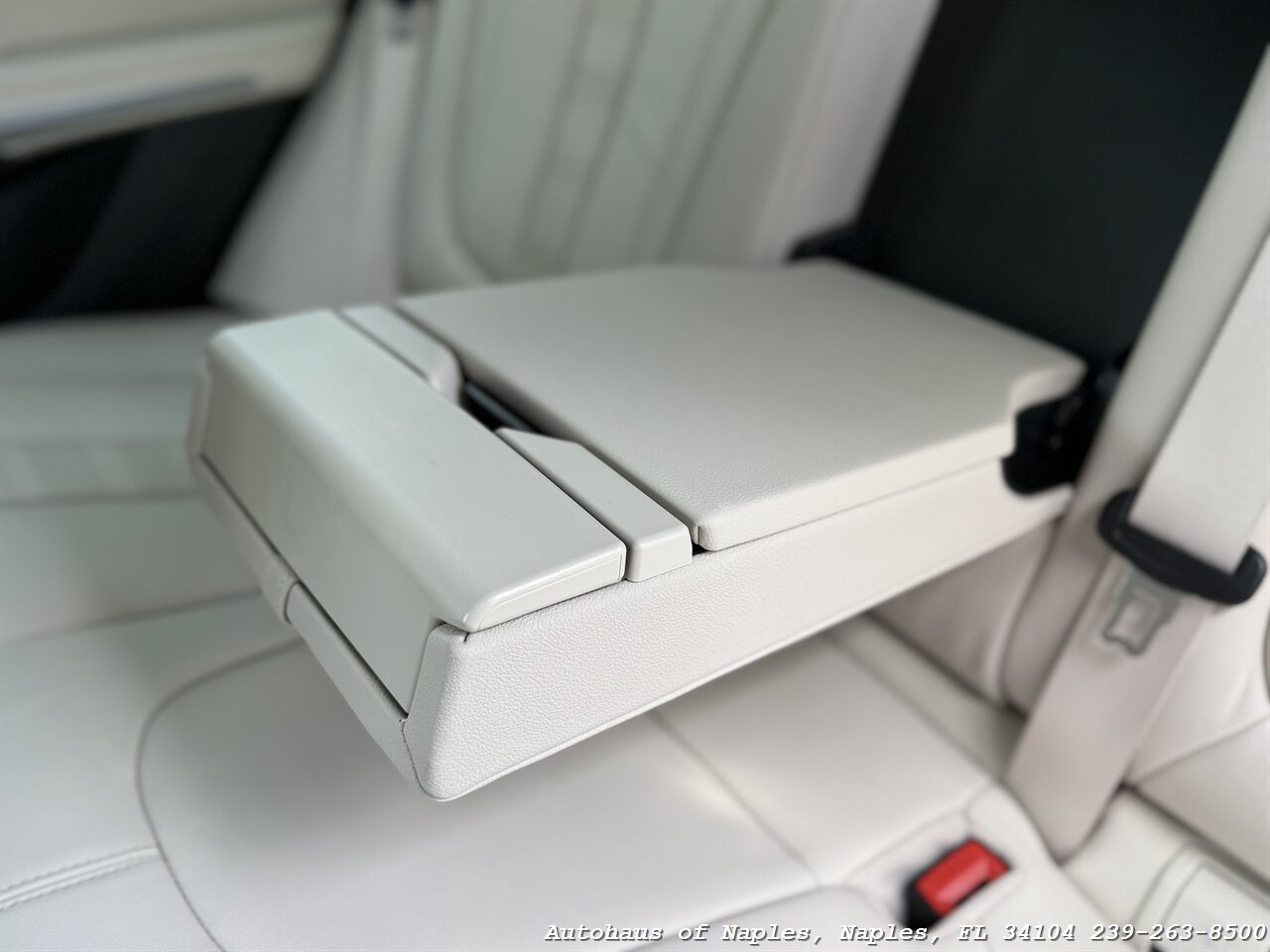 2022 BMW X5 sDrive40i - Photo 44 - Naples, FL 34104