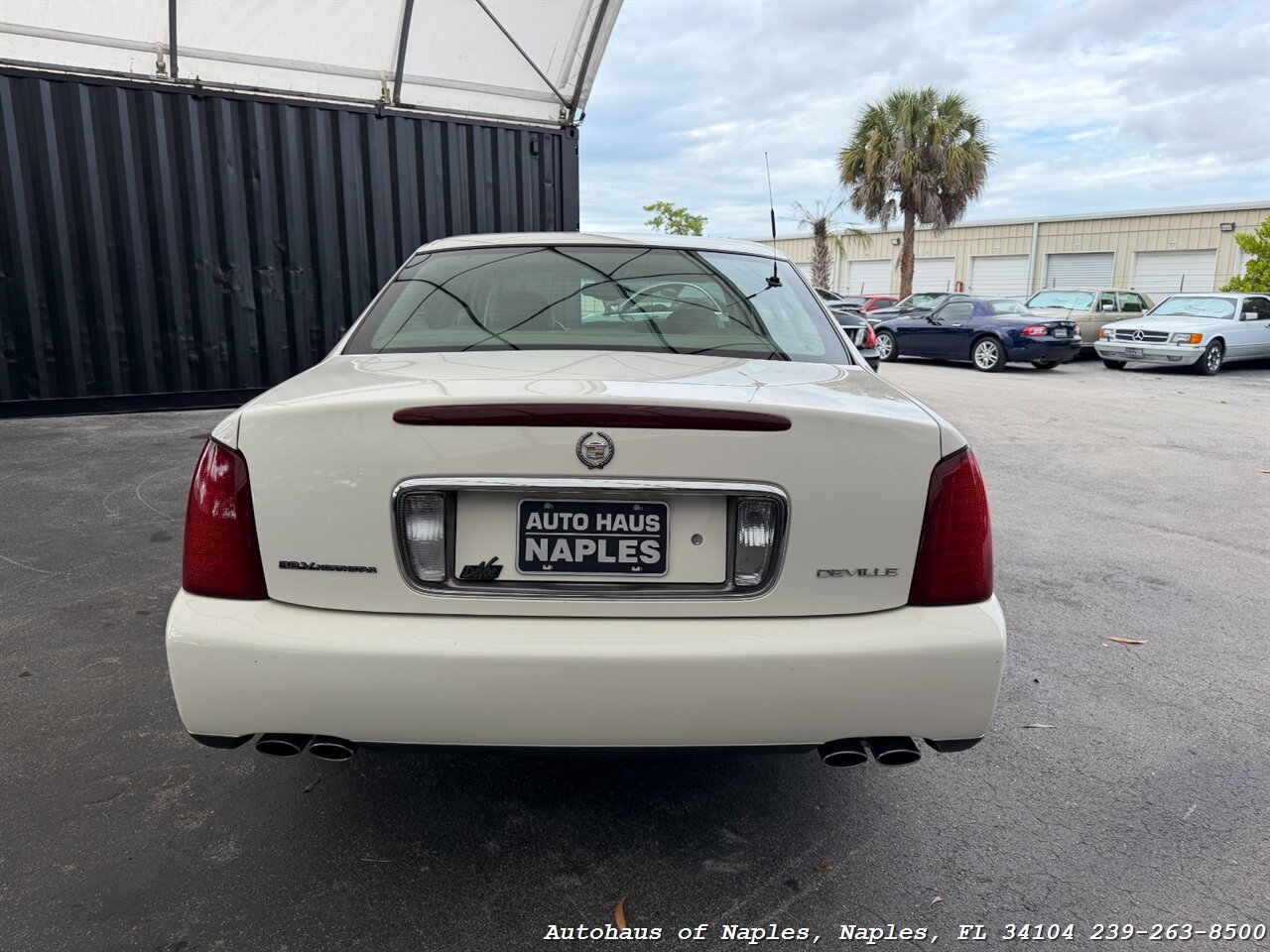 2001 Cadillac DeVille   - Photo 7 - Naples, FL 34104