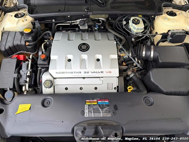 2001 Cadillac DeVille   - Photo 14 - Naples, FL 34104