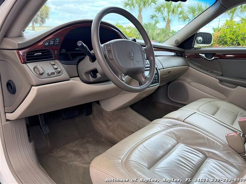2001 Cadillac DeVille   - Photo 17 - Naples, FL 34104