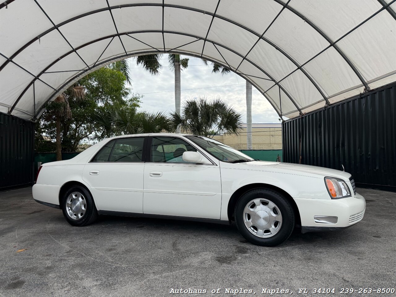 2001 Cadillac DeVille   - Photo 2 - Naples, FL 34104