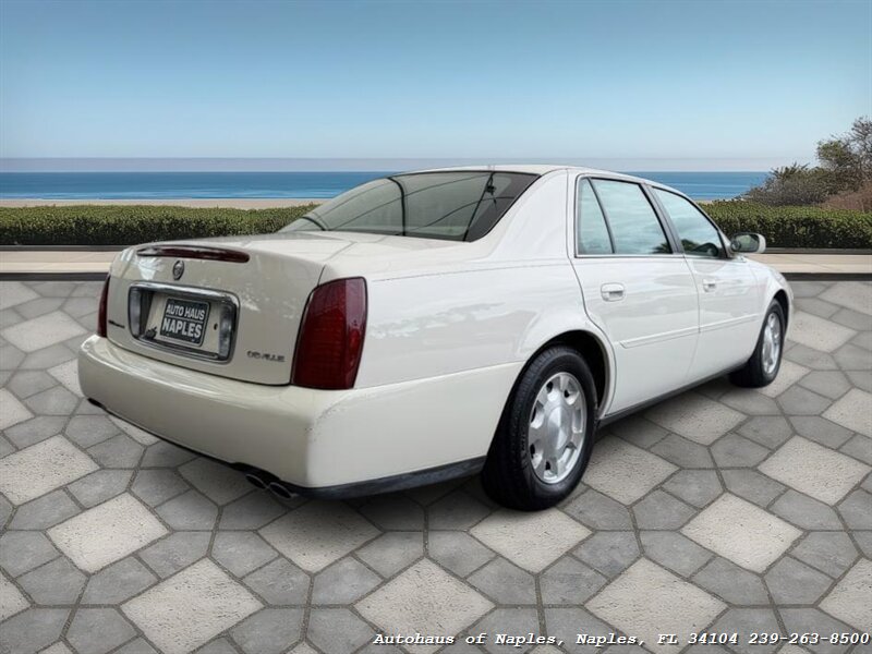 2001 Cadillac DeVille   - Photo 8 - Naples, FL 34104