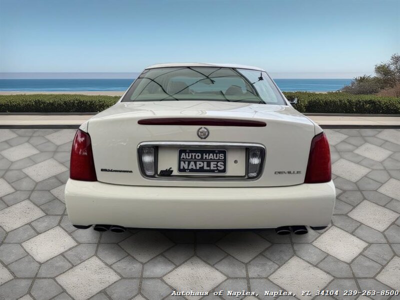 2001 Cadillac DeVille   - Photo 7 - Naples, FL 34104