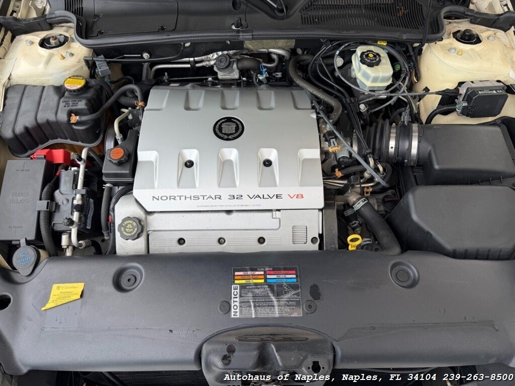 2001 Cadillac DeVille   - Photo 14 - Naples, FL 34104