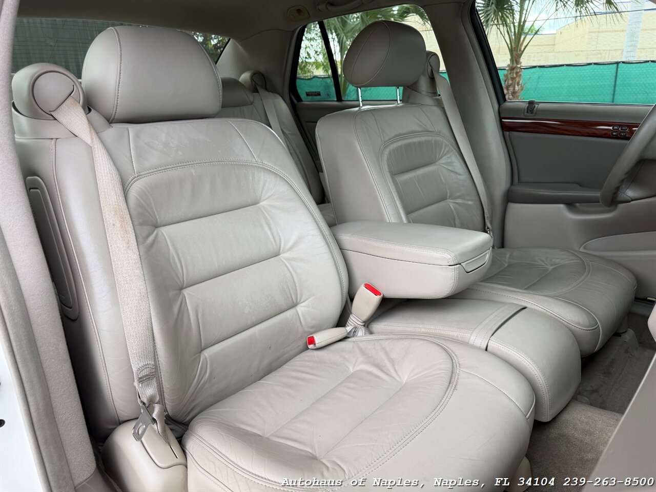 2001 Cadillac DeVille   - Photo 31 - Naples, FL 34104