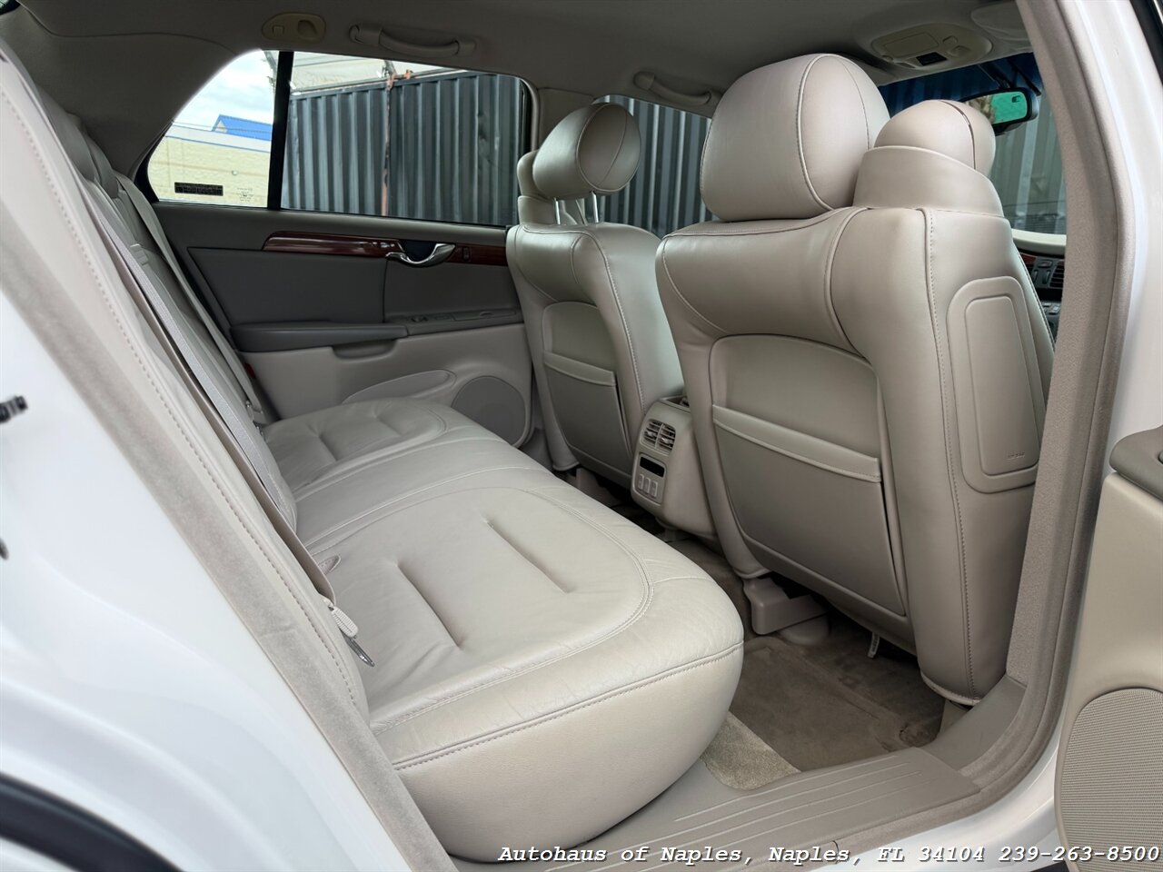 2001 Cadillac DeVille   - Photo 26 - Naples, FL 34104