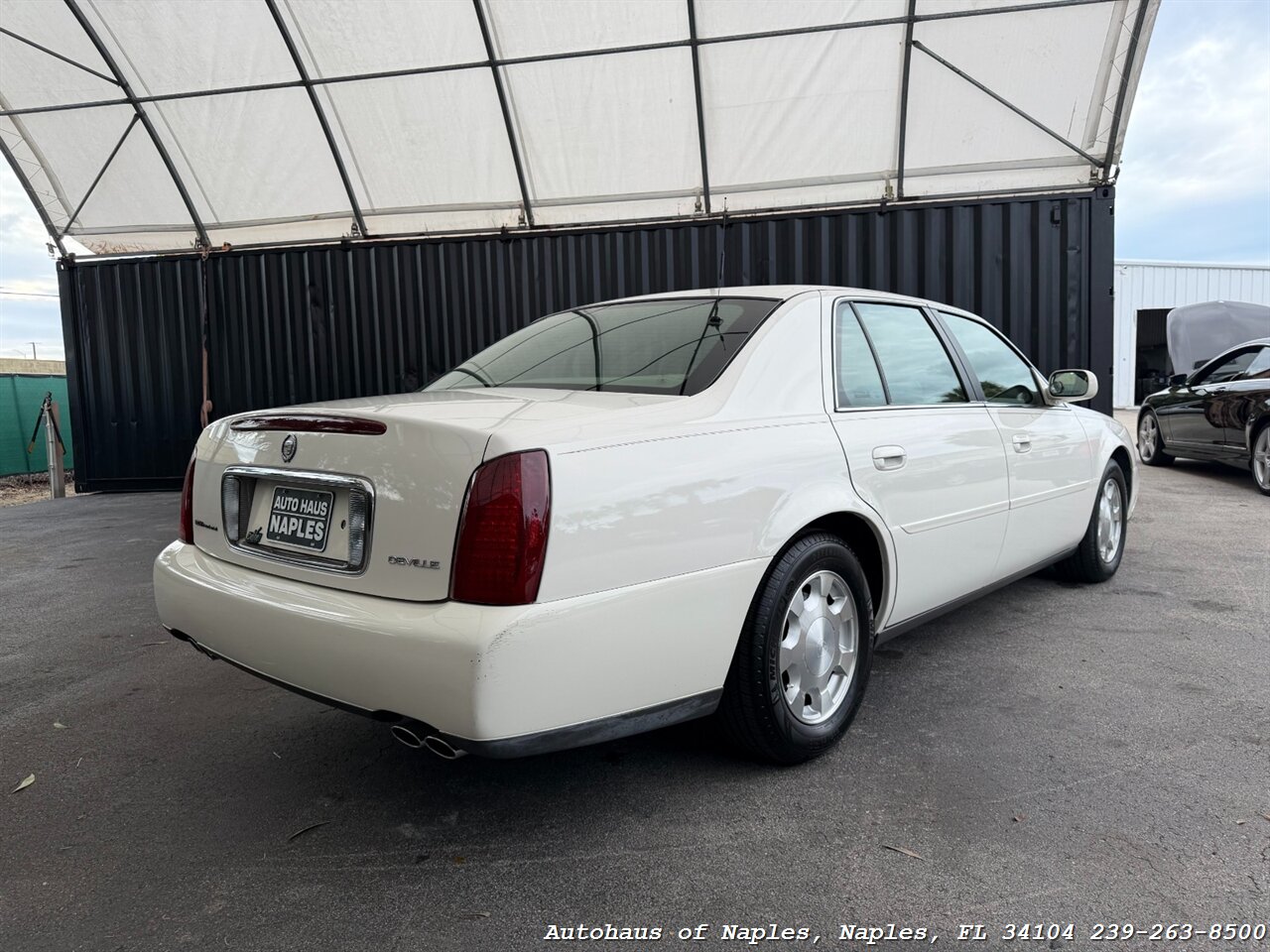 2001 Cadillac DeVille   - Photo 8 - Naples, FL 34104